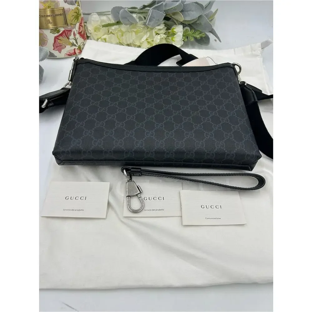 Gucci Black GG Monogram Messenger Crossbody Bag detachable strap made in Italy